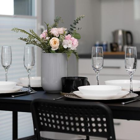 Podgorze Lipska Pet-Friendly Apartment With Balcony And Parking By Renters Prestige Kraków Eksteriør billede