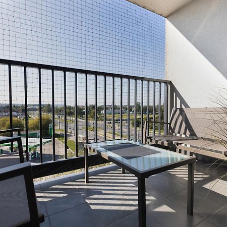 Podgorze Lipska Pet-Friendly Apartment With Balcony And Parking By Renters Prestige Kraków Eksteriør billede