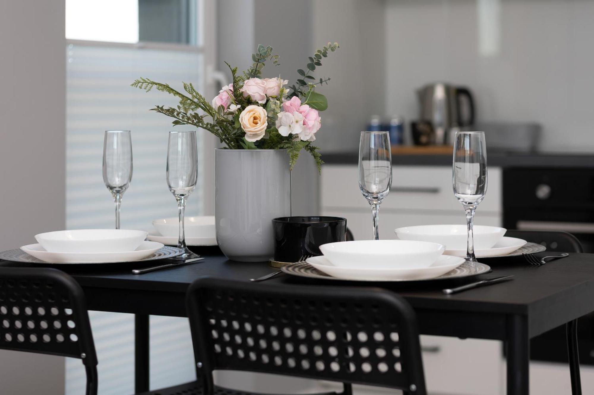 Podgorze Lipska Pet-Friendly Apartment With Balcony And Parking By Renters Prestige Kraków Eksteriør billede