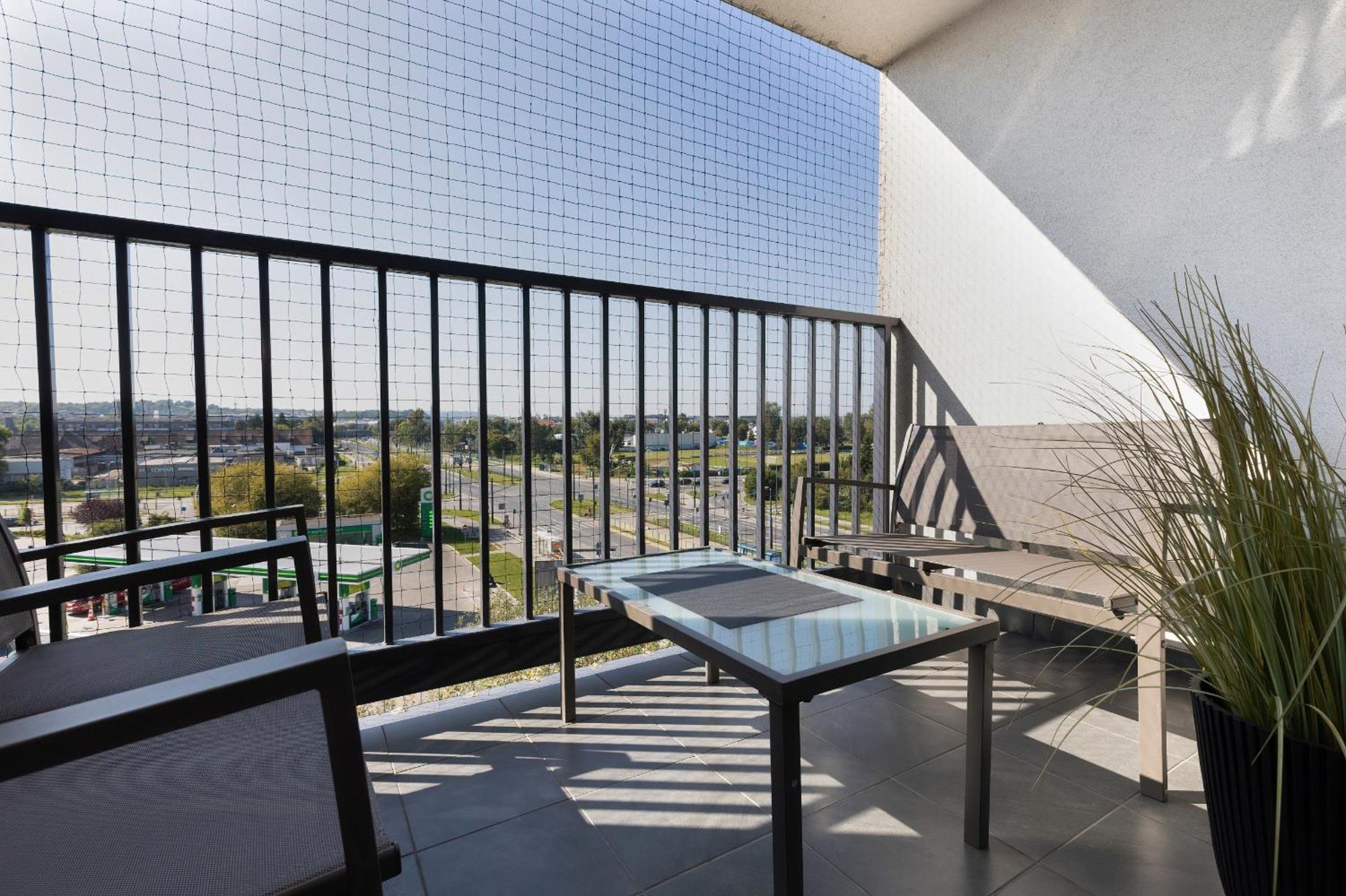 Podgorze Lipska Pet-Friendly Apartment With Balcony And Parking By Renters Prestige Kraków Eksteriør billede