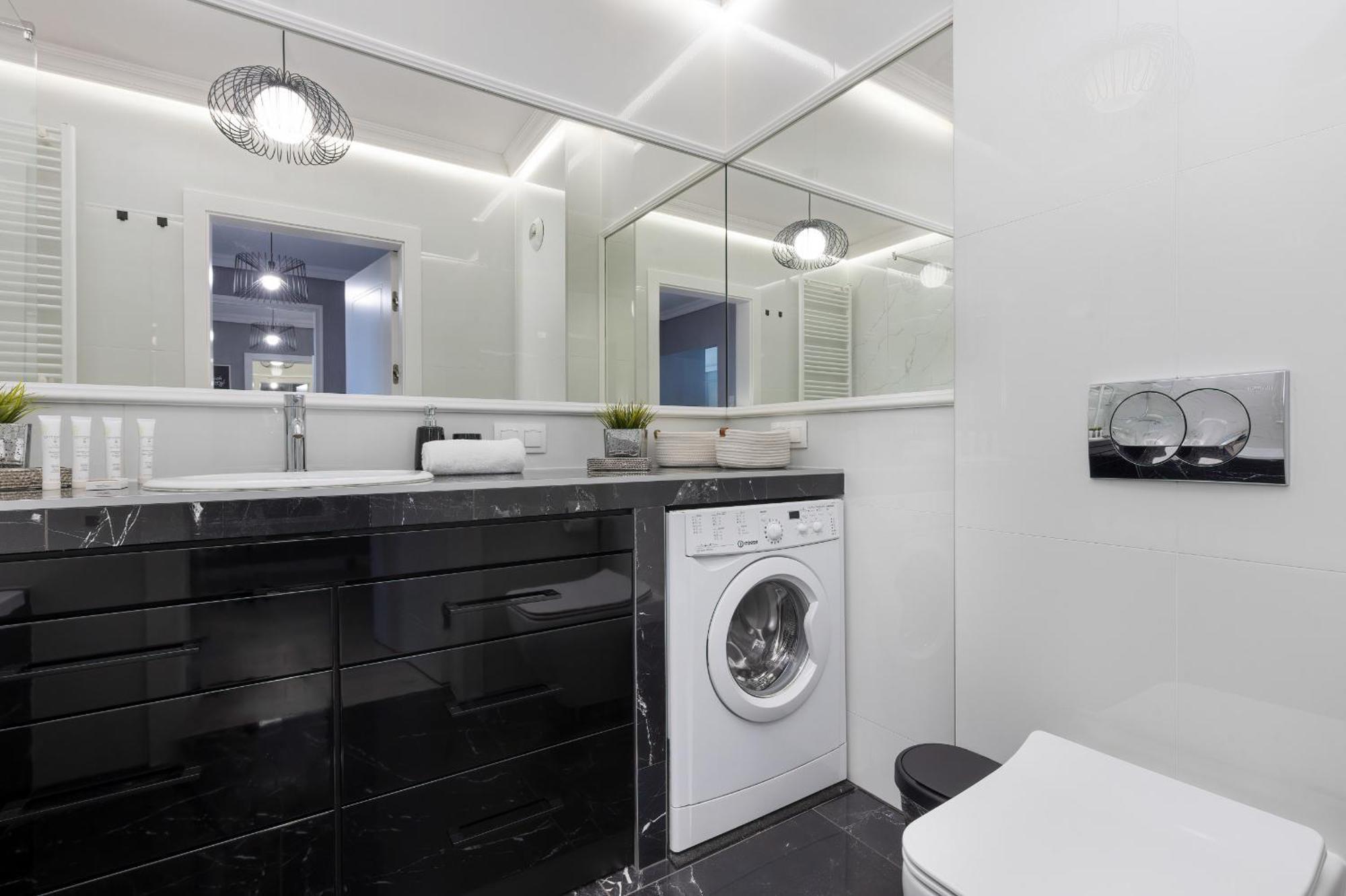 Podgorze Lipska Pet-Friendly Apartment With Balcony And Parking By Renters Prestige Kraków Eksteriør billede